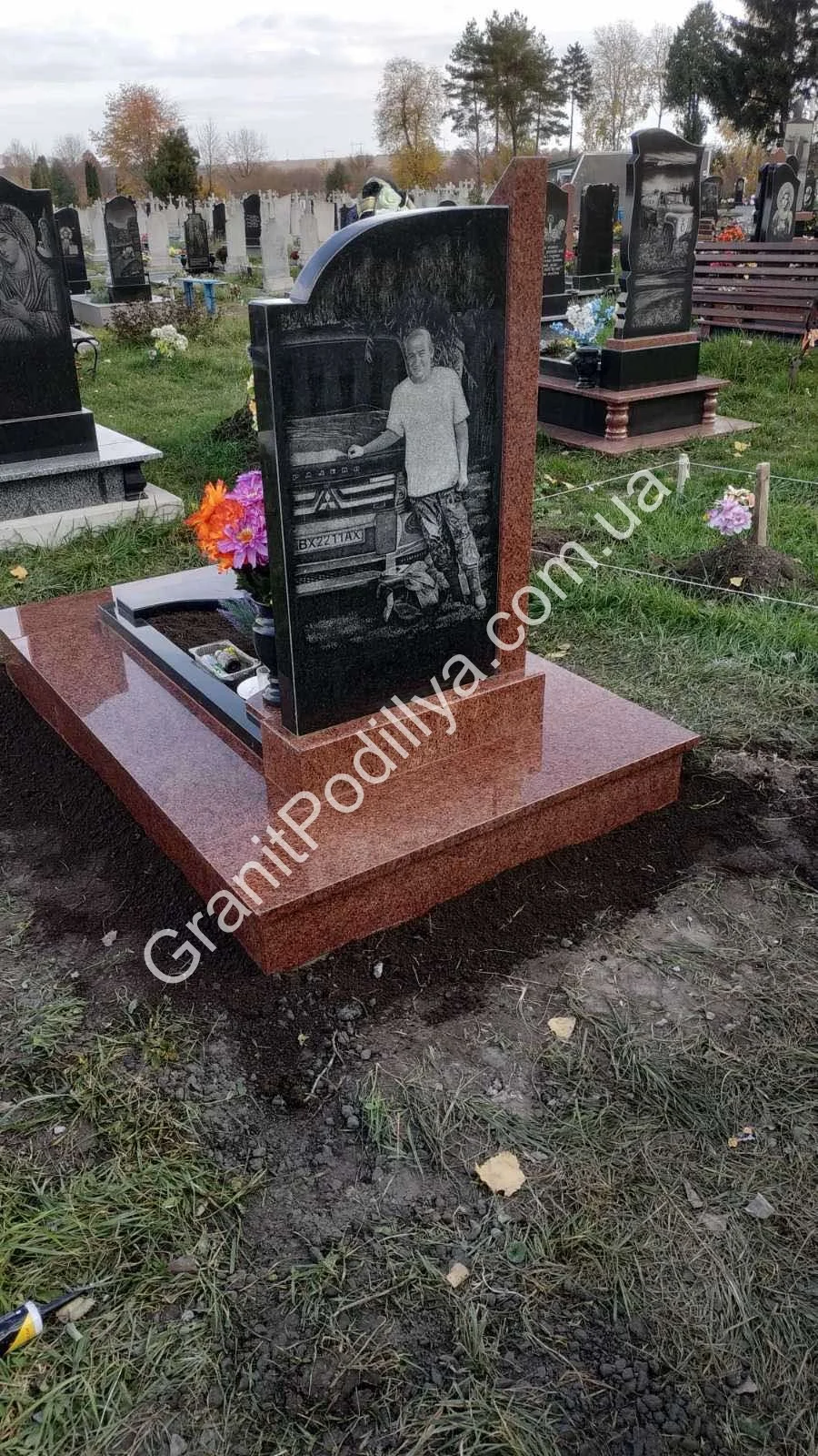 Подвійний пам'ятник з граніту - Кам'янець-Подільський | GranitPodillya